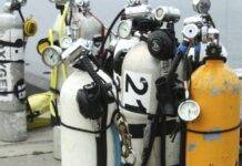 Oxygen tank for divers