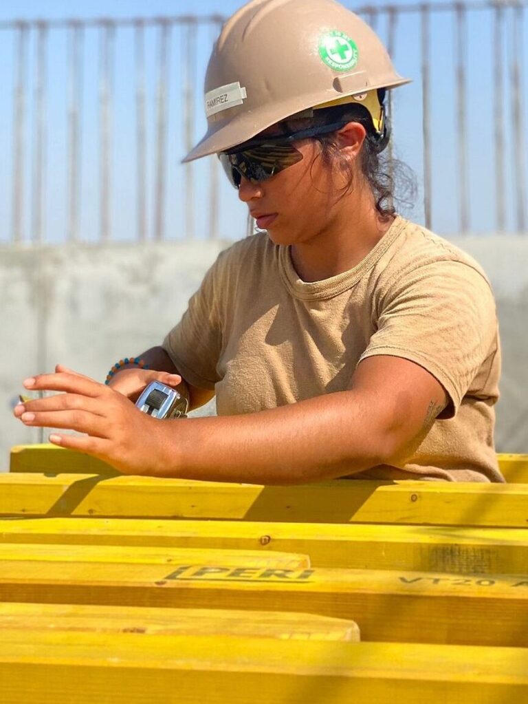 Construction Electrician Construction man Kayleen