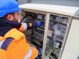 electrician by fuse box