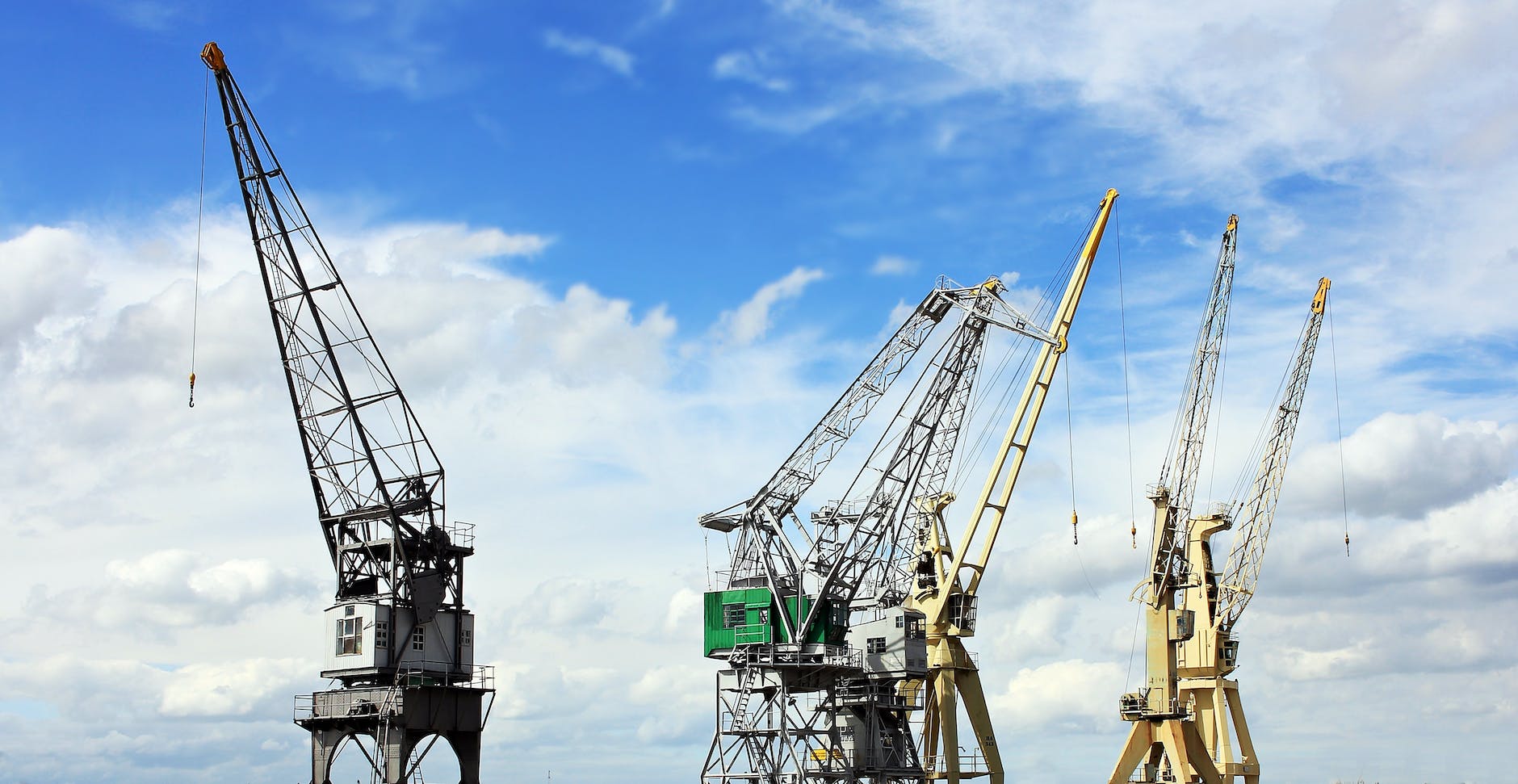 Types of Cranes