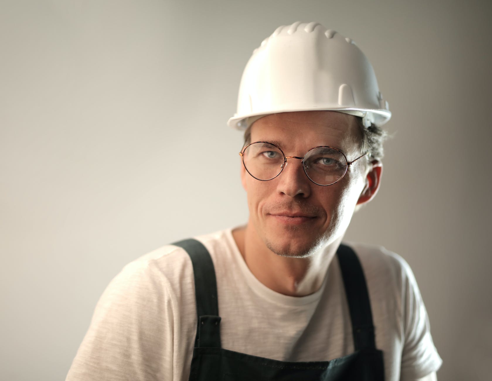 What is the Qualification Required to Become a Safety Engineer?