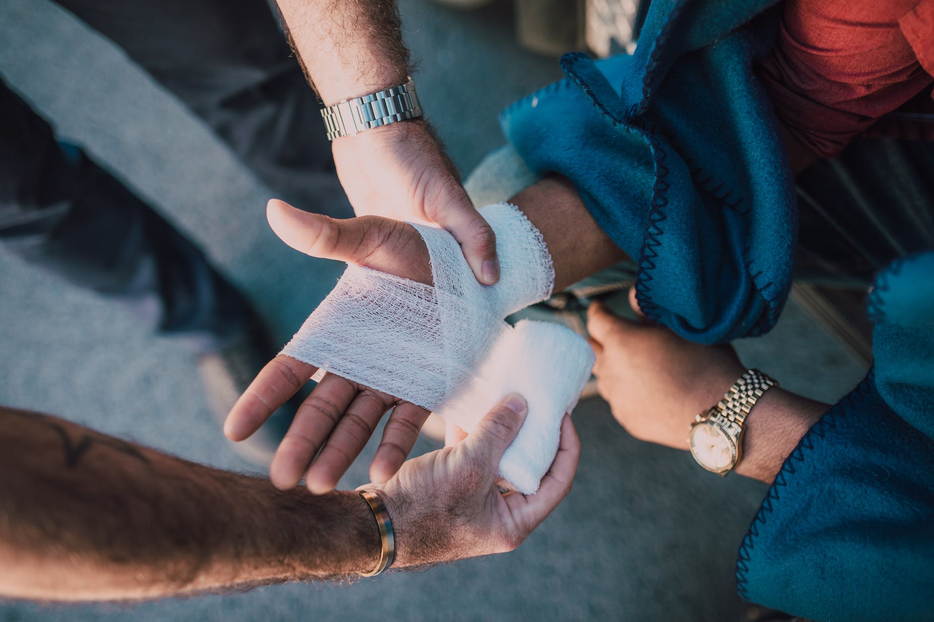 How To Conduct First Aid Toolbox Talk Meeting