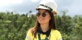 woman wearing a safety helmet