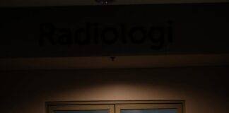 double door glass panel of an x ray room
